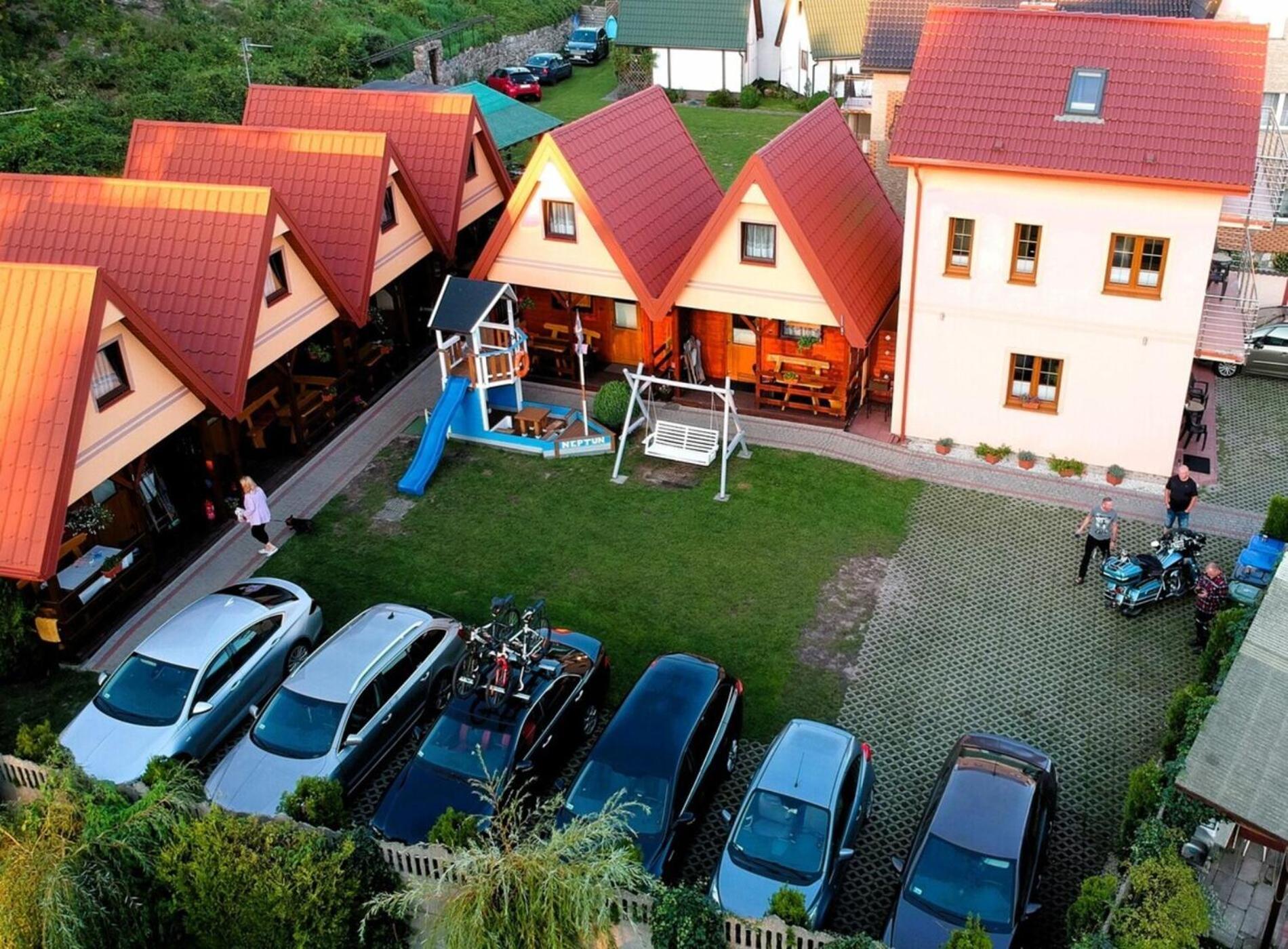 Domki Letniskowe Neptun Chłopy Exterior foto